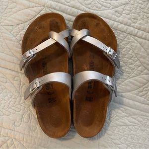 Like New Birkenstock Mayari Sandals